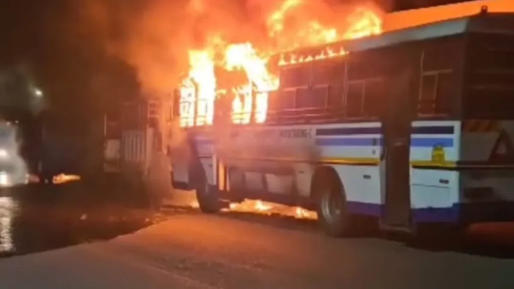 Himachal-News-Baijnath Bus Fire
