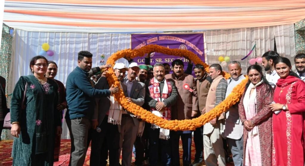 Shimla – खद्दर स्कूल में शिक्षा मंत्री Rohit Thakur ने किया मेधावी छात्रों का सम्मान, भवन निर्माण के लिए 30 लाख स्वीकृत hp-education-minister-honors-young-achievers